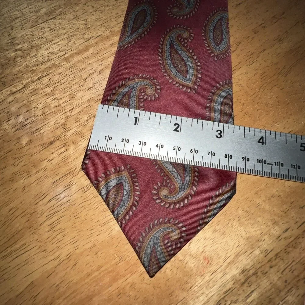 Hickok Men’s Silk Tie Maroon with Turquoise‎ Colored Paisley Made In USA